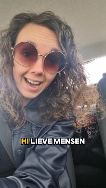 Schrijfkamp deze week! Met 5 andere singer-songwriters in een huisje in de natuur liedjes schrijven✨️

De bingokaart van mijn 'Als je maar schrijft challenge' vul ik na deze week😉 Hulde aan iedereen die hem wel al af heeft! 💪