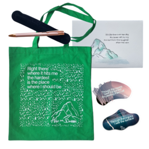 Merchandise pakket van singer-songwriter Anne van Damme